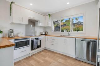 Pohutukawa Estuary Views - 9