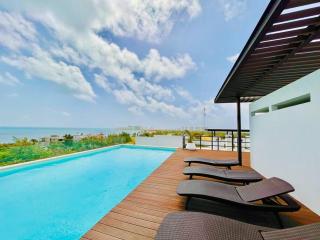 1 min walking the beach, Amazing RoofTop,Brandnew - 7