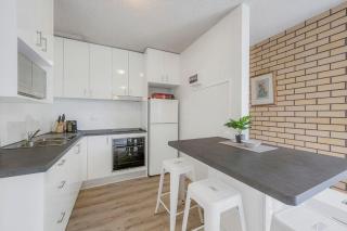 Flynns Beach Apartments 5 41 Pacific Drive - Port Macquarie - 1