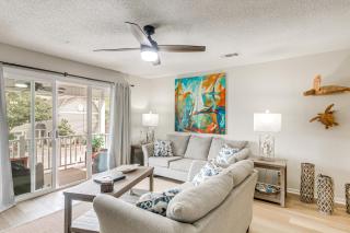 Condo with Amazing Amenities 1 Mi to Beach! - Mallory Park - 4