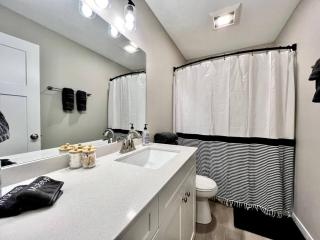 Central Cedar Falls New Construction Townhome! - Cedar Falls - 5
