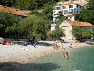 Seaside secluded apartments Cove Torac, Hvar - 8653 - Gdinj - 9