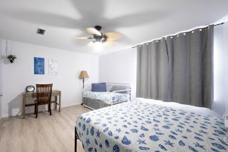 Peaceful Townhouse 1 mile to Beach Okaloosa Island Relax Replenish - 1