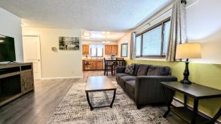 Spacious Downtown 2-bdrm Apartment - Anchorage - 8