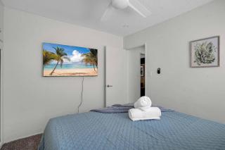6th Haven, Arcade, King Bed, Games, 1 Mile to Beaches - 5