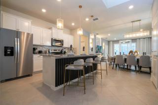 Stunning 7Bd Jacuzzi Pool & Close to Disney at Windsor Cay 16217 - 4