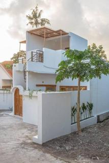 Casa Solera brand new 2 BR Villa in Babakan - 0