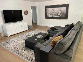 Statesboro Luxe: Luxury In A Prime Location - 0