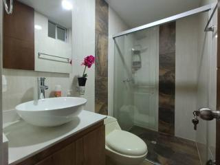 Comfortable Apt Envigado 3 Rooms 5 Beds - Envigado - 1
