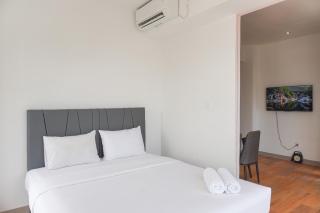 Good Deal Big Studio at Tokyo Riverside PIK 2 Apartment By Travelio - Rawalembang - 8