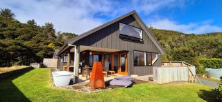 Tawa Whare holiday accommodation - Raglan - 8