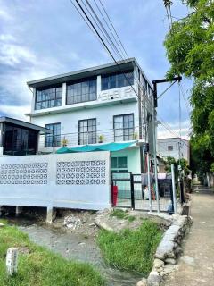 ASHBURN'S TRANSIENT Bauang LA UNION, MOTORCYCLE PARKING ONLY, SELF CHECK-IN, SELF SERVICE - Bauang - 0