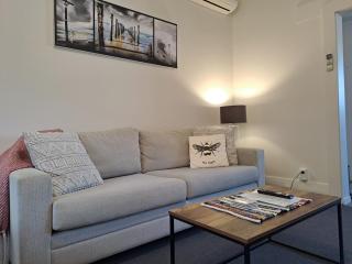 St Clair Stay Walk to the Surf - 2 bedrooms - 8