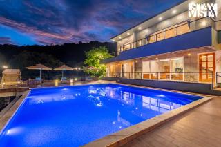 StayVista at La Belleza with Infinity Pool & Lake View Alfresco Dining - Lonavala - 0