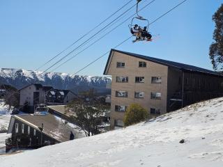 Alpine View Apartments - 0