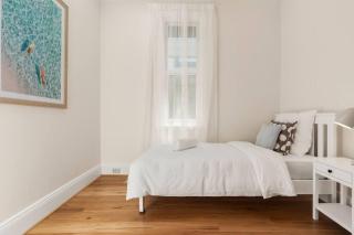 Luxe-Coastal Home at Manly Beach - 1