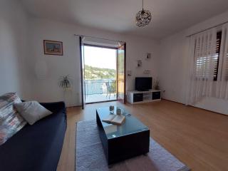 Apartment Dominik - Two Bedroom Apartment with Terrace and Sea View - Smokvica - 9