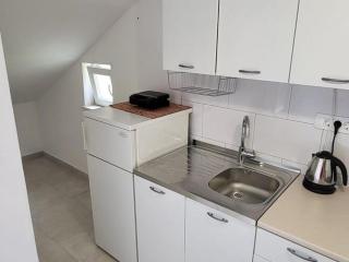 Apartment Dora - Studio Apartment with Terrace - 8