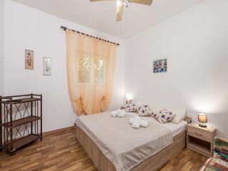 Apartments Sun 4 You - Two Bedroom Apartment with Balcony and Sea View Apartment 2 - Karlobag - 9