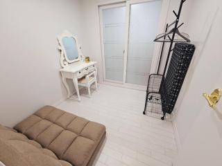 Seoul Hwaogok large three bedroom - 10mins to Gimpo Airport - Seul - 3