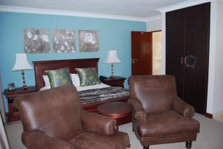 Sunninghill Guest Lodges - 9