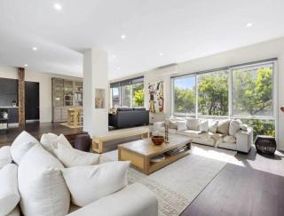 Ohana Luxury Retreat-beach access heated pool - Blairgowrie - 5