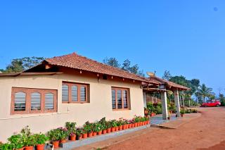 MitlyTree Homestay with Mountain View - Sakleshpur - 9