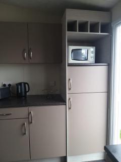Dog-Friendly 8 Berth Caravan At Cherry Tree Holiday Park In Norfolk Ref 70363C - 4
