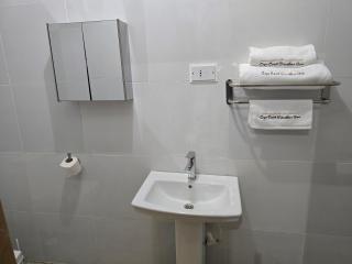 Cape Coast Travellers' Inn - 7