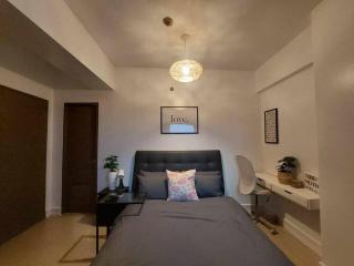 1BR Executive Penthouse Forbeswood Parklane - Manila - 6
