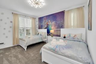 Elegant Brand New 5 BD Villa/Games Room/Pool - 5