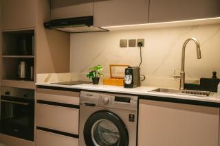 Modern 2-bedroom Escape - Dubai - 5
