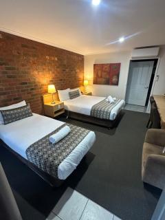 Pevensey Motor Lodge - 9