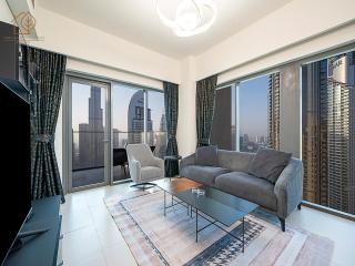 Stunning 3-Bedroom Home with Panoramic Burj Khalifa Views from High Floor 193BR-3 - Dubai - 0