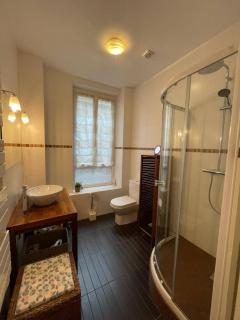 LE SAINT JULIEN 3étoiles - Hypercentre - Proche Thermes - Balcon - Vichy - 3