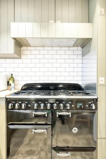 Chic 3-BR Oasis in Ghent - Stylish Interiors - 2