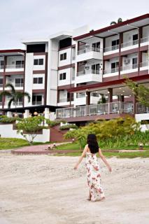 Holiday Oceanview Residences and Resort - 2