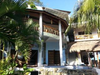Dolphinbay Beachfront & Dive Resort - Puerto Galera - 0