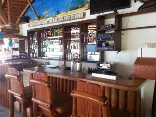 Dolphinbay Beachfront & Dive Resort - Puerto Galera - 1