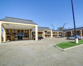 Econo Lodge - Pearl - 0