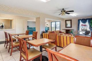 Econo Lodge Pearl - Jackson - 5