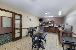 Americas Best Value Inn Beatrice - Beatrice - 9