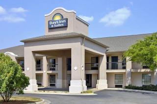 Days Inn & Suites by Wyndham Fort Valley - Fort Valley - 9