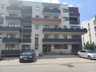 Ariel Deluxe Apartment - Balcony & Free Parking - 9