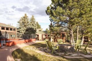 Ramada by Wyndham Monument - 6