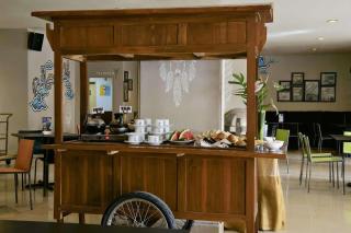 Griya Sintesa Hotel - Manado - 4