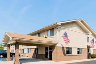 Super 8 By Wyndham Franklin/Middletown Area - Middletown - 0