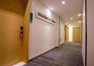 City Comfort Inn Yulin Bobai Pedestrian Street - Yulin - 4