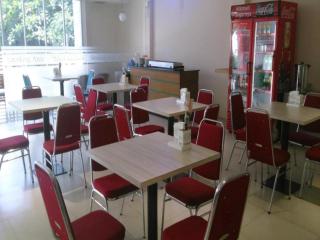 Kharisma Hotel - Madiun - 8
