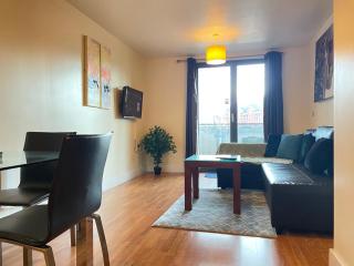 City Centre Apartment-Chinatown - Birmingham - 1